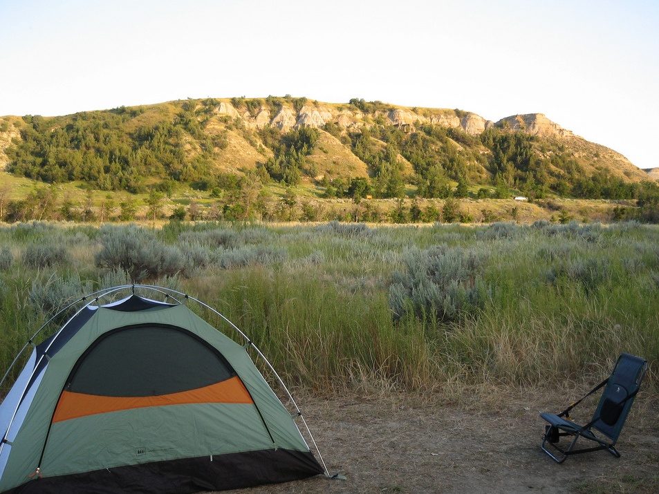  - Camping-Theodore-Roosevelt-National-Park-North-Dakota-flickr-sterogab